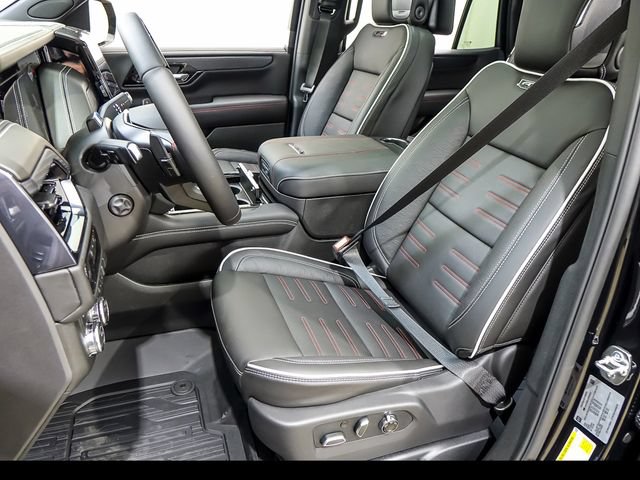New 2026 GMC Yukon AT4 Ultimate w/ LPO, Illumination Package AWD/4WD image 9