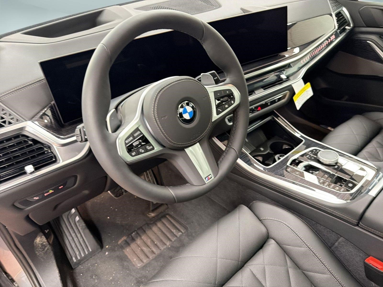 Used 2026 BMW X5 xDrive40i w/ M Sport Package AWD/4WD image 4