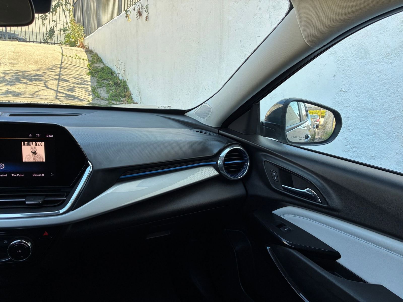 Used 2025 Chevrolet Trax LT image 34