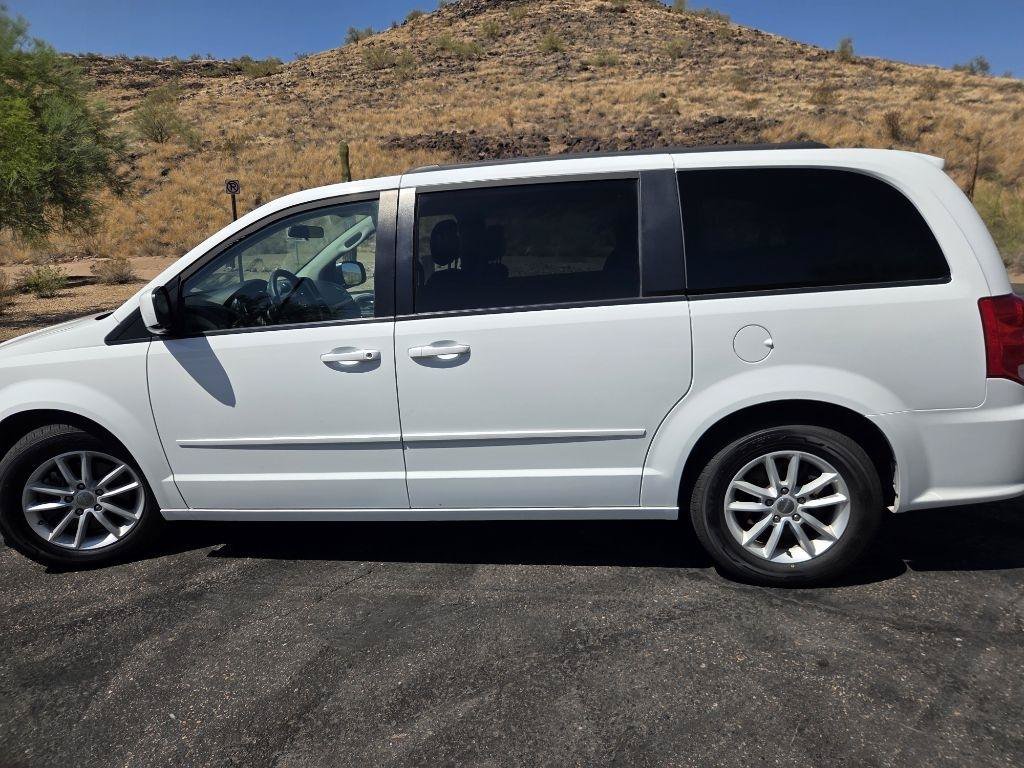 Used 2015 Dodge Grand Caravan SXT FWD image 8