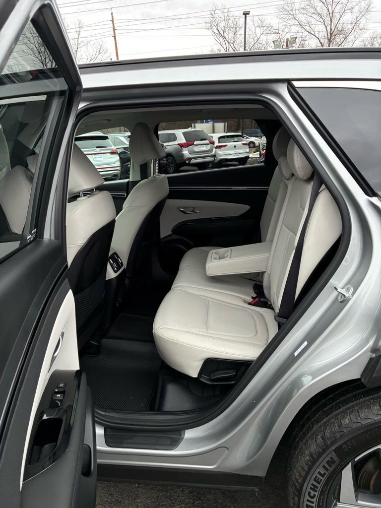 Used 2023 Hyundai Tucson Limited w/ Cargo Package image 24