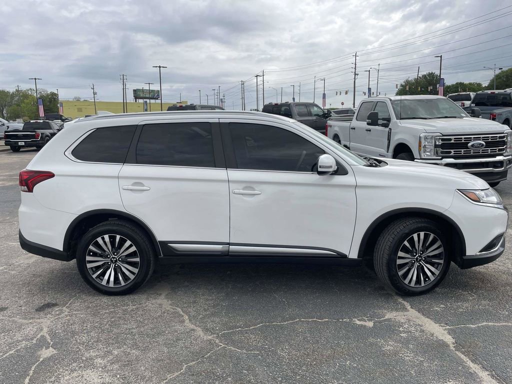 Used 2020 Mitsubishi Outlander SEL image 2