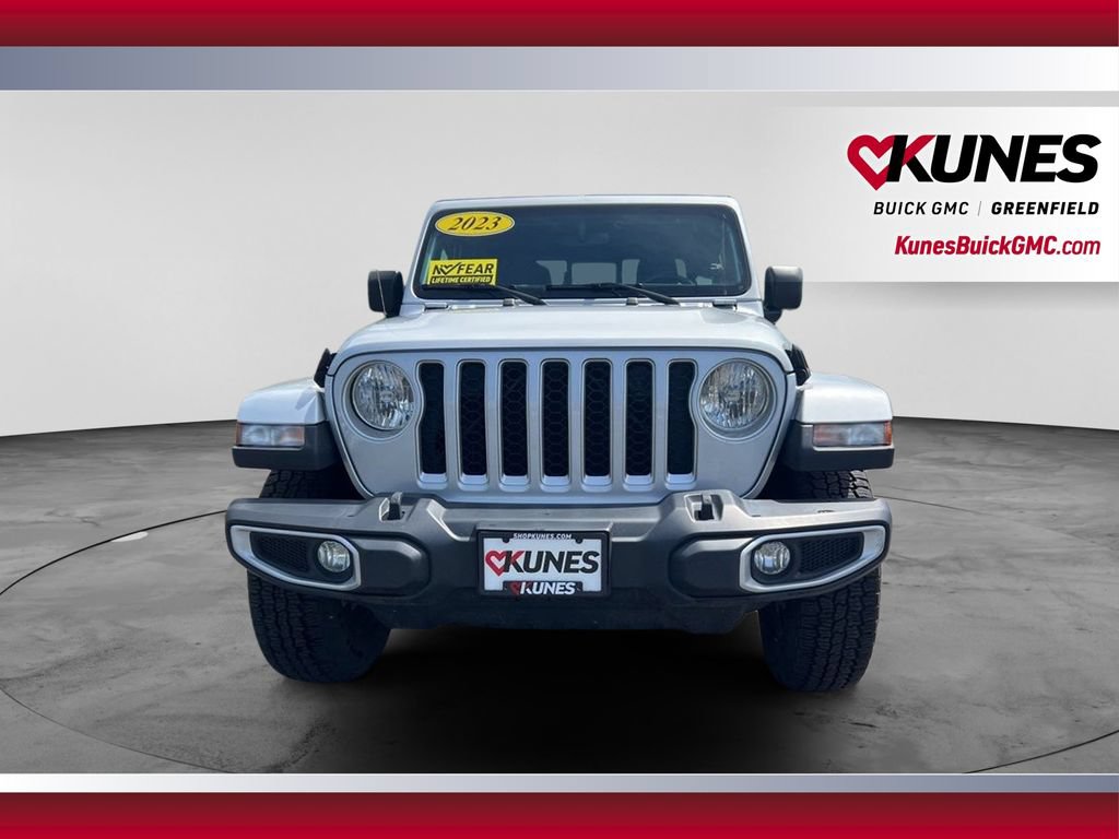 Used 2023 Jeep Gladiator Overland AWD/4WD image 14