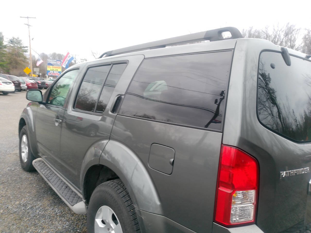 Used 2009 Nissan Pathfinder S image 11