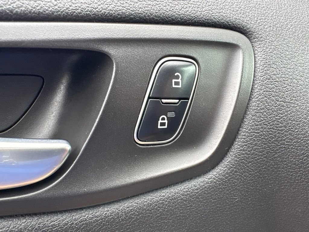 Used 2017 Ford Escape SE w/ Equipment Group 201A AWD/4WD image 13