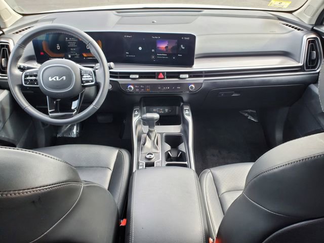 Used 2024 Kia Sorento S image 7