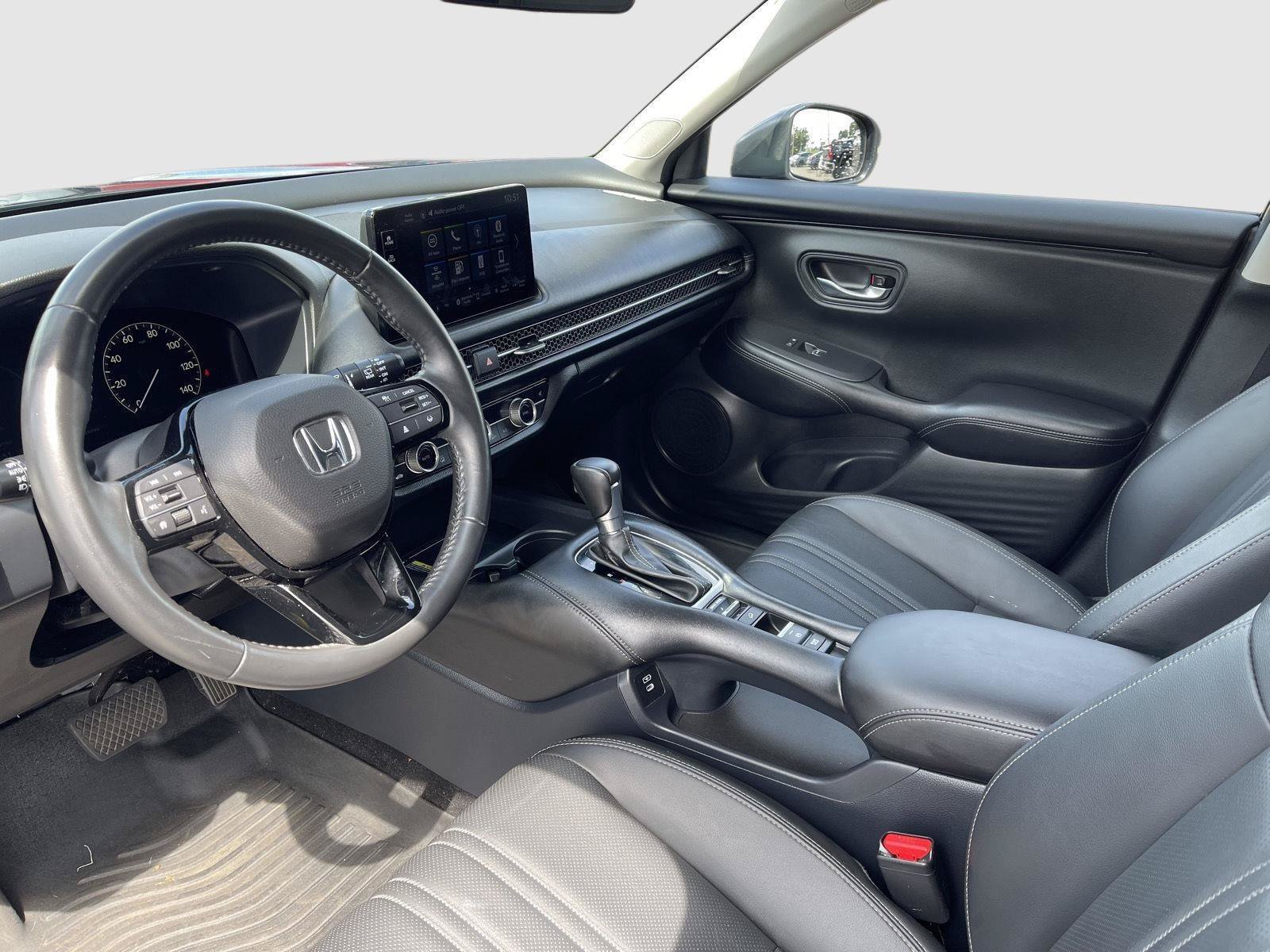 Used 2025 Honda HR-V EX-L image 4