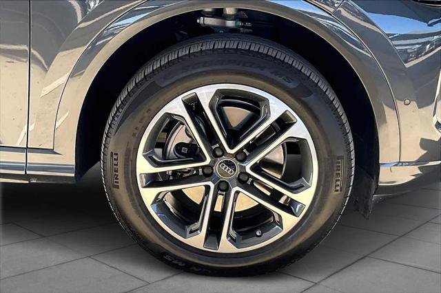 Certified 2025 Audi Q5 Premium w/ Convenience Package AWD/4WD image 10