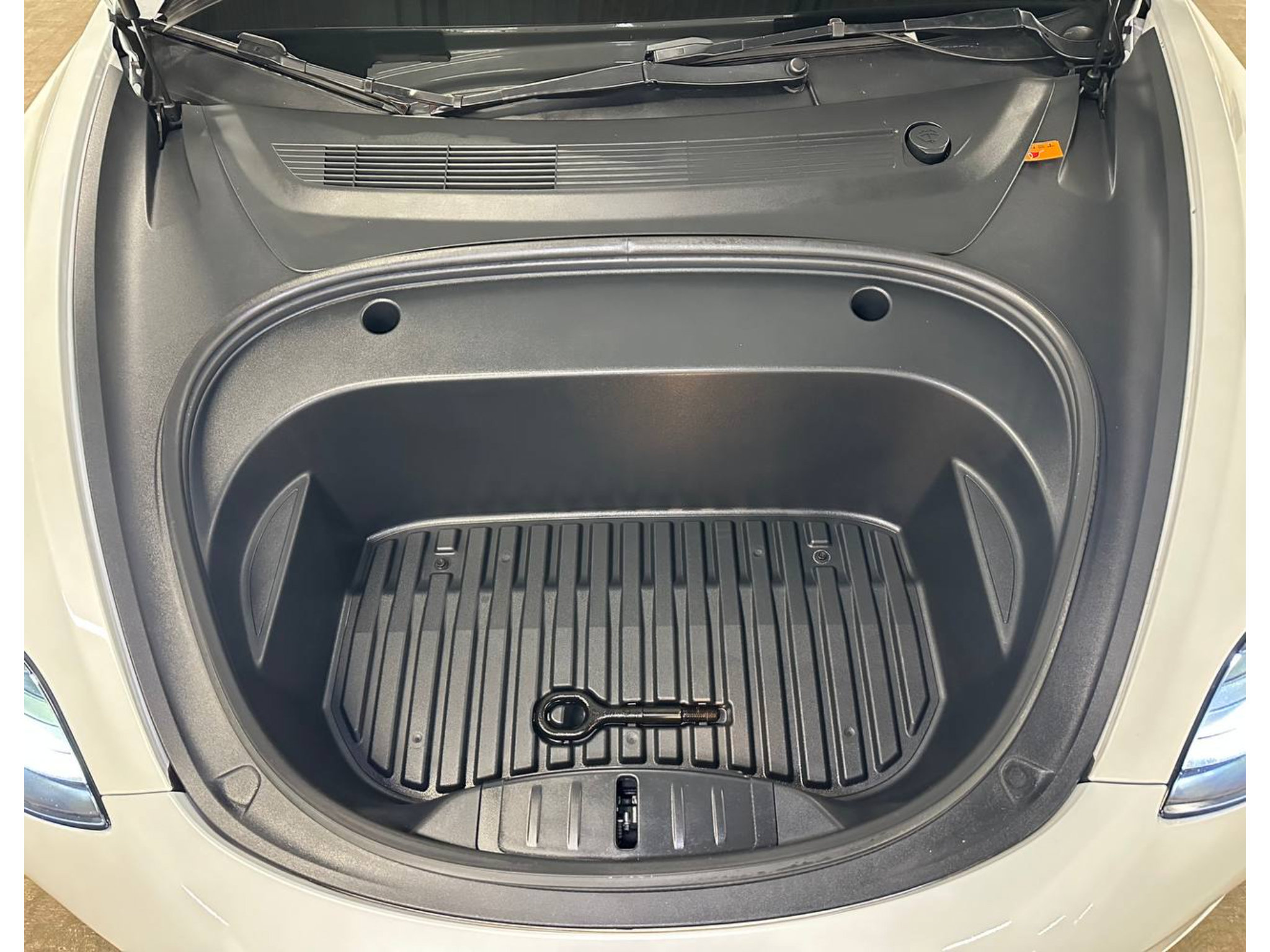 Used 2023 Tesla Model 3 Standard Range RWD image 4