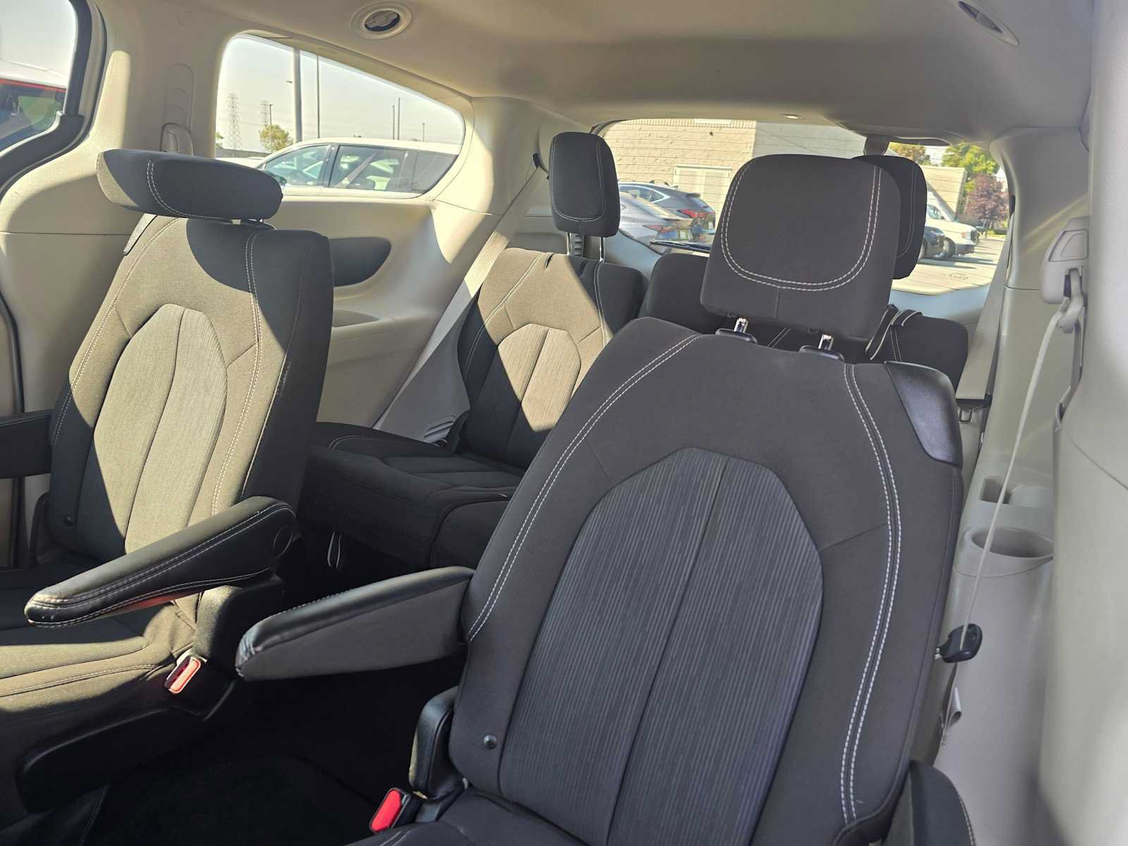 Used 2023 Chrysler Voyager LX FWD image 18