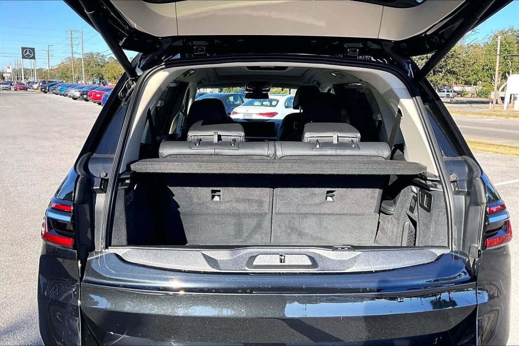 Used 2023 BMW X7 xDrive40i w/ Premium Package image 37