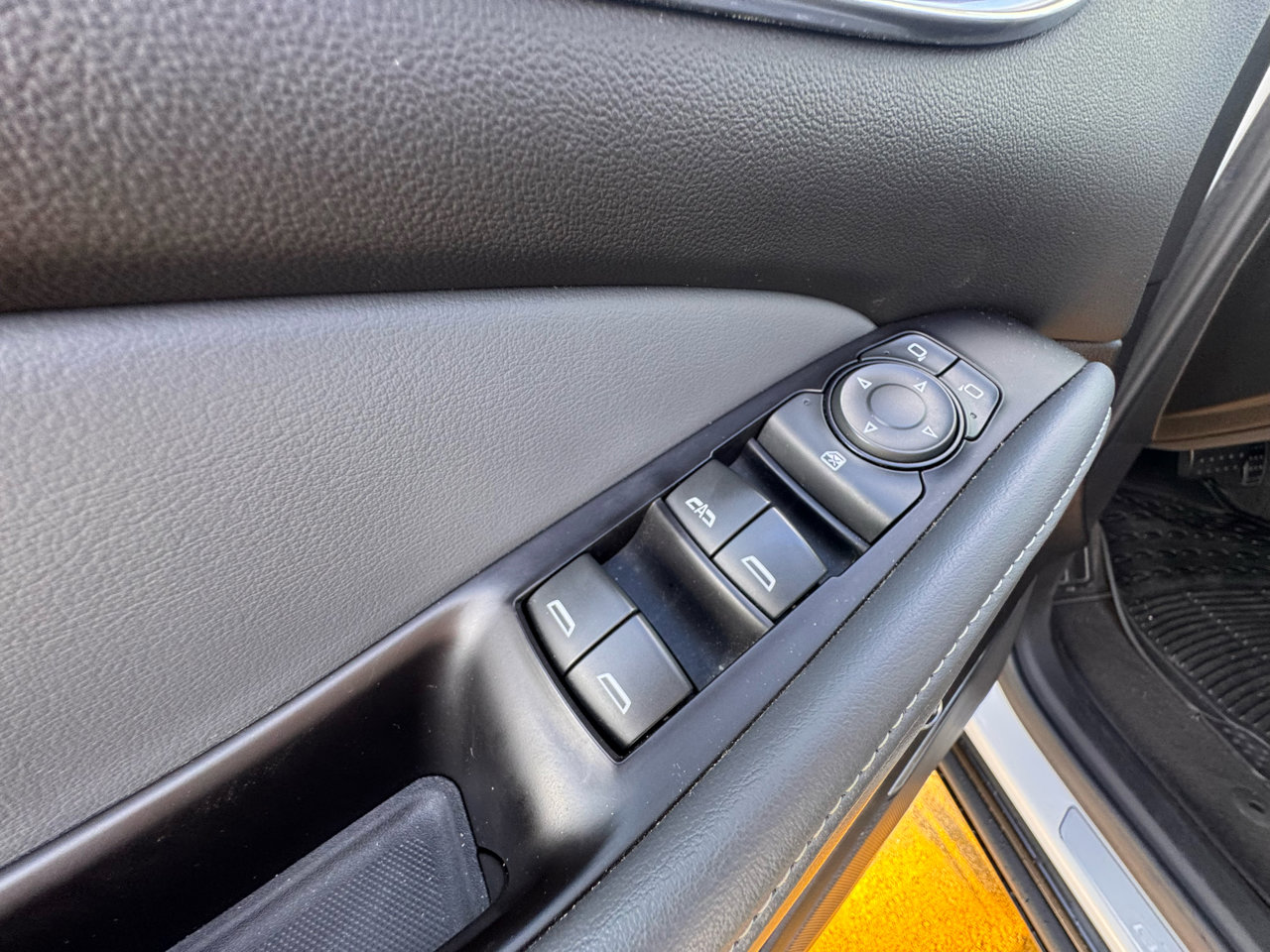 Used 2019 Buick Enclave Essence image 26