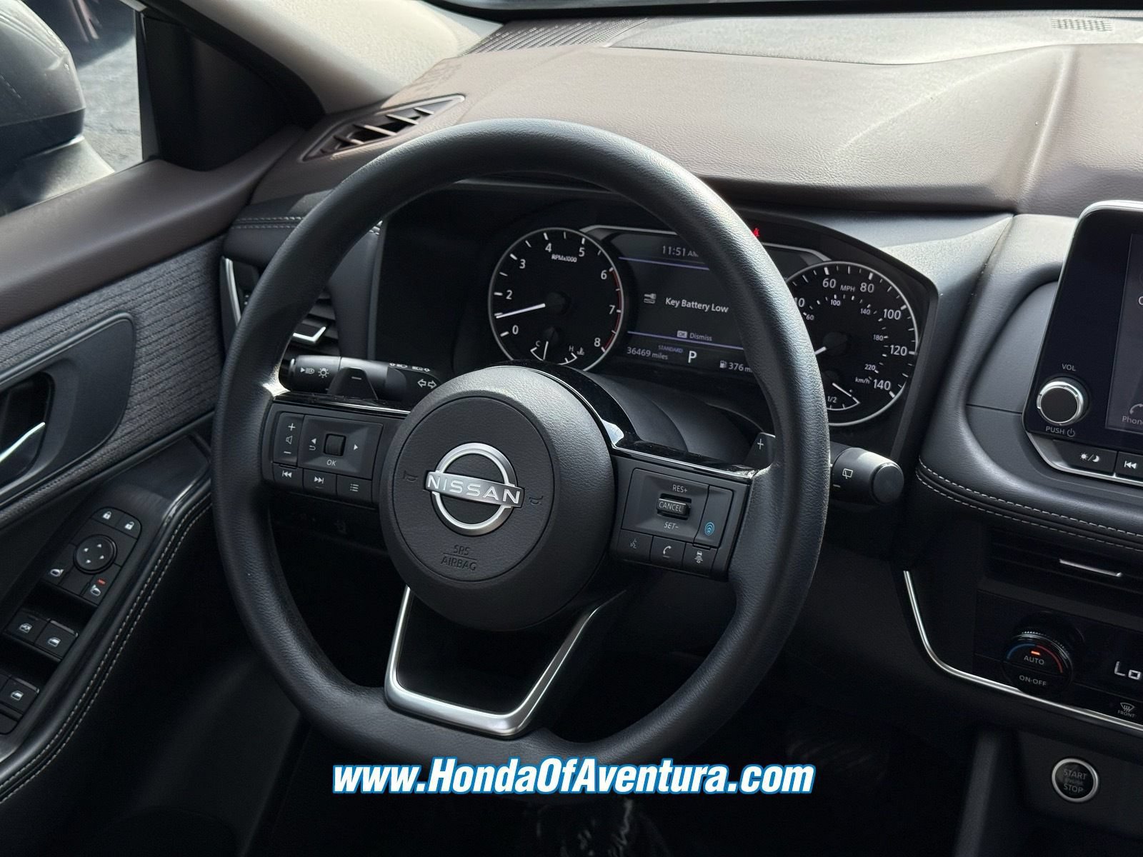Used 2023 Nissan Rogue SV FWD image 16