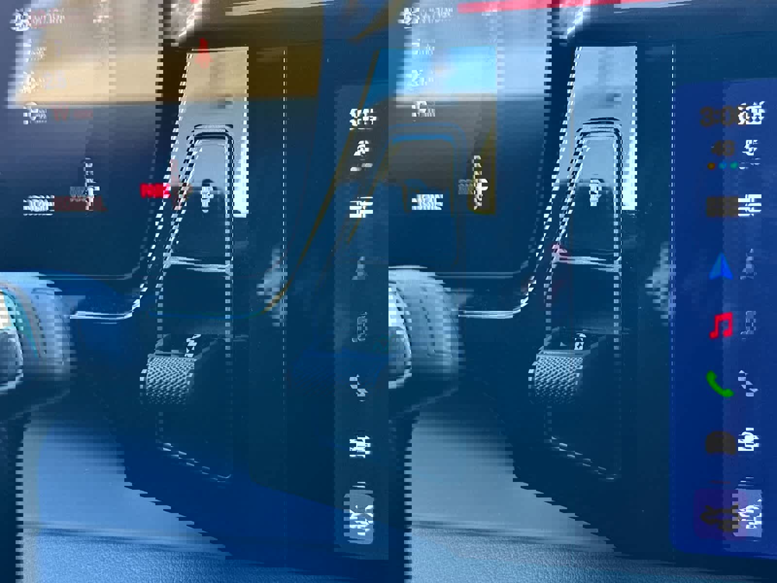 New 2026 Porsche Macan 4S Electric image 25