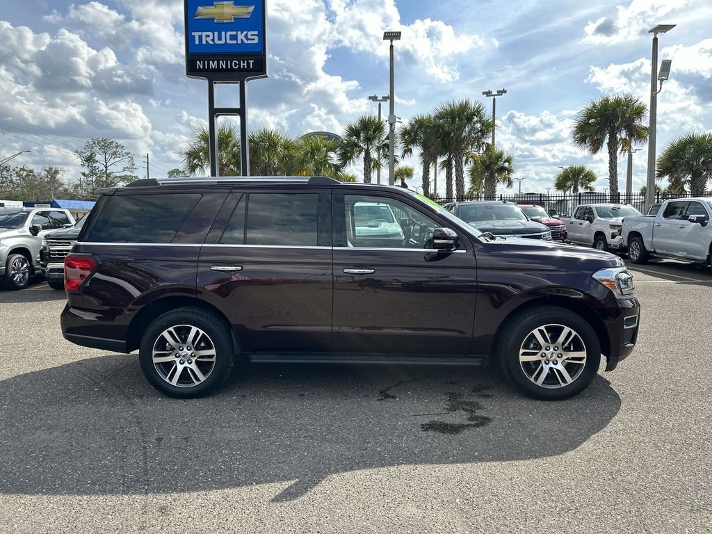 Used 2024 Ford Expedition Limited image 17