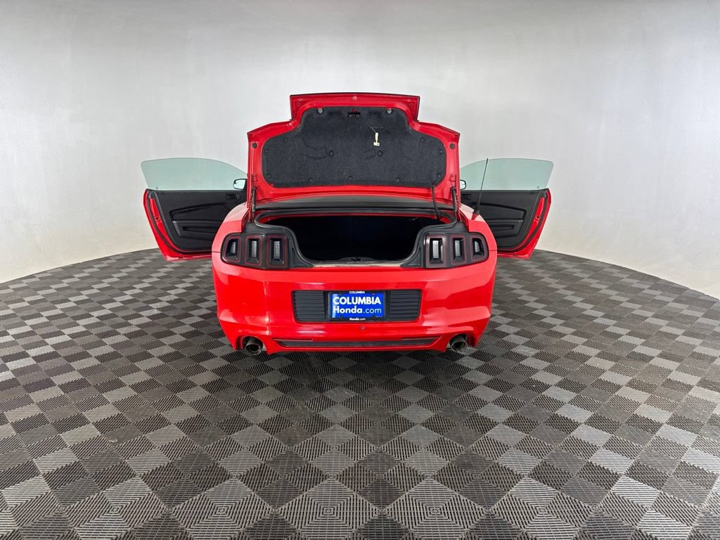 Used 2013 Ford Mustang Coupe RWD image 17