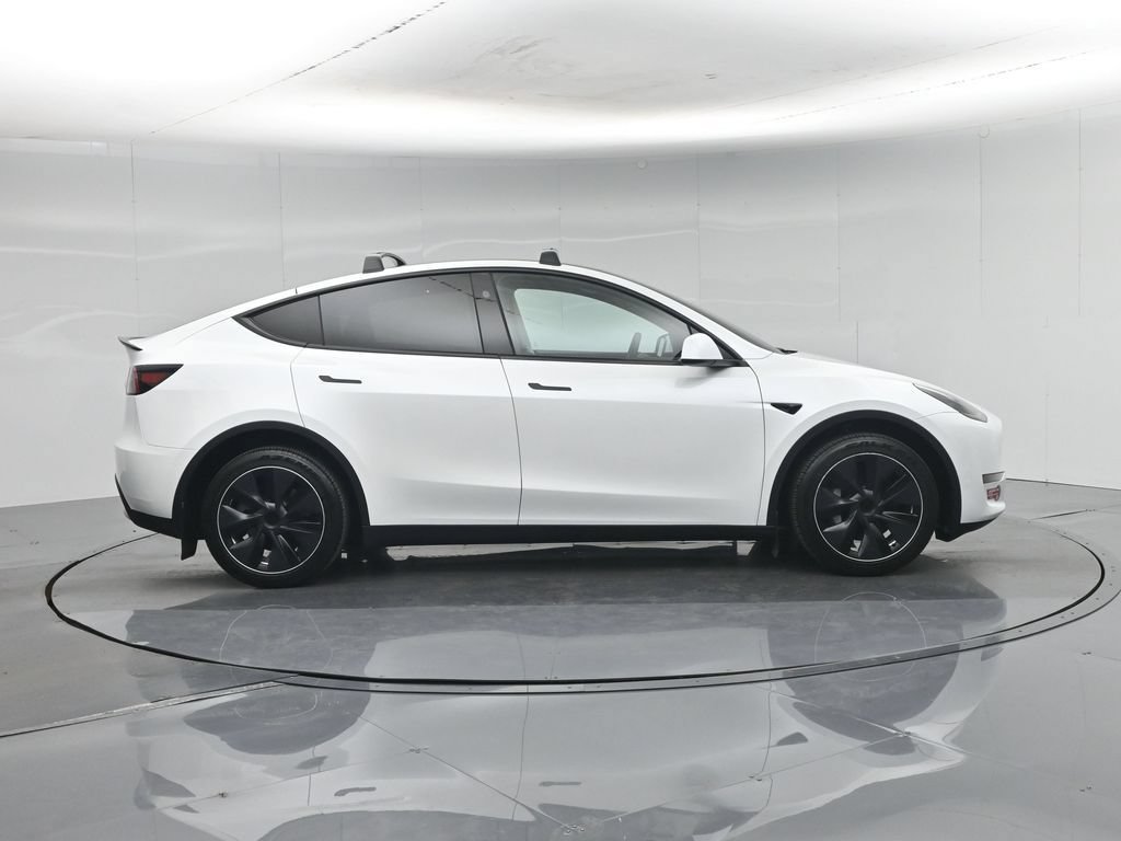 Used 2023 Tesla Model Y Long Range AWD/4WD image 23