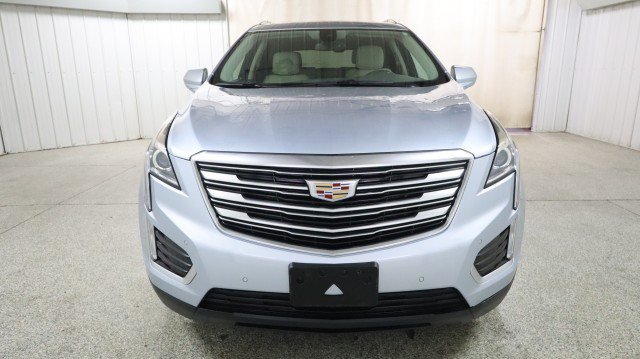 Used 2017 Cadillac XT5 Luxury w/ Driver Awareness Package AWD/4WD image 7