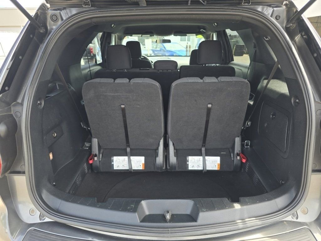 Used 2018 Ford Explorer XLT AWD/4WD image 19