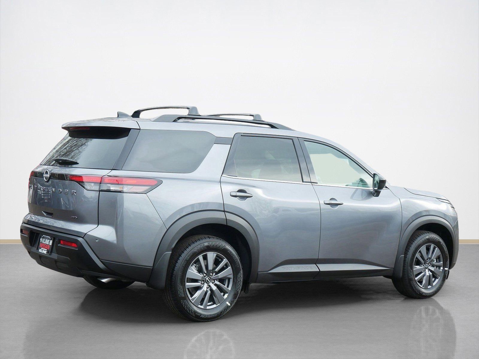 New 2026 Nissan Pathfinder SV image 2