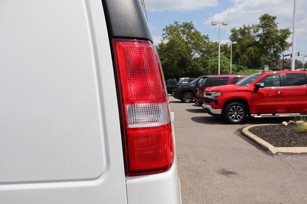 New 2025 Chevrolet Express 2500 w/ Driver Convenience Package image 27