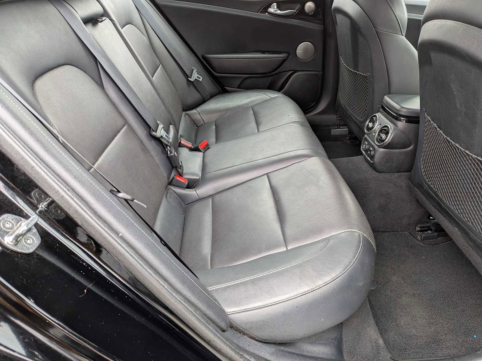 Used 2018 Kia Stinger Premium RWD image 18
