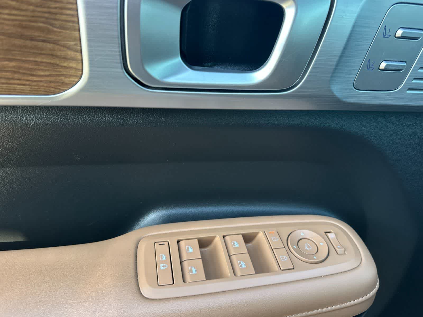 Certified 2024 Hyundai Santa Fe Limited FWD image 13