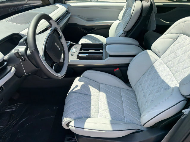 New 2027 Lincoln Navigator L Black Label AWD/4WD image 10