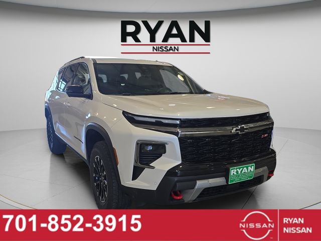 Used 2024 Chevrolet Traverse Z71 w/ Enhanced Driving Package image 9