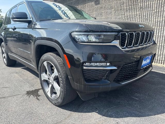 Used 2023 Jeep Grand Cherokee 4WD 4xe image 2