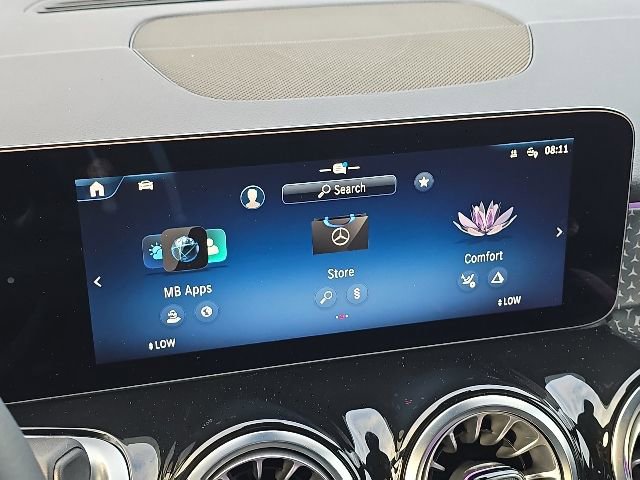 Used 2025 Mercedes-Benz GLB 250 image 29