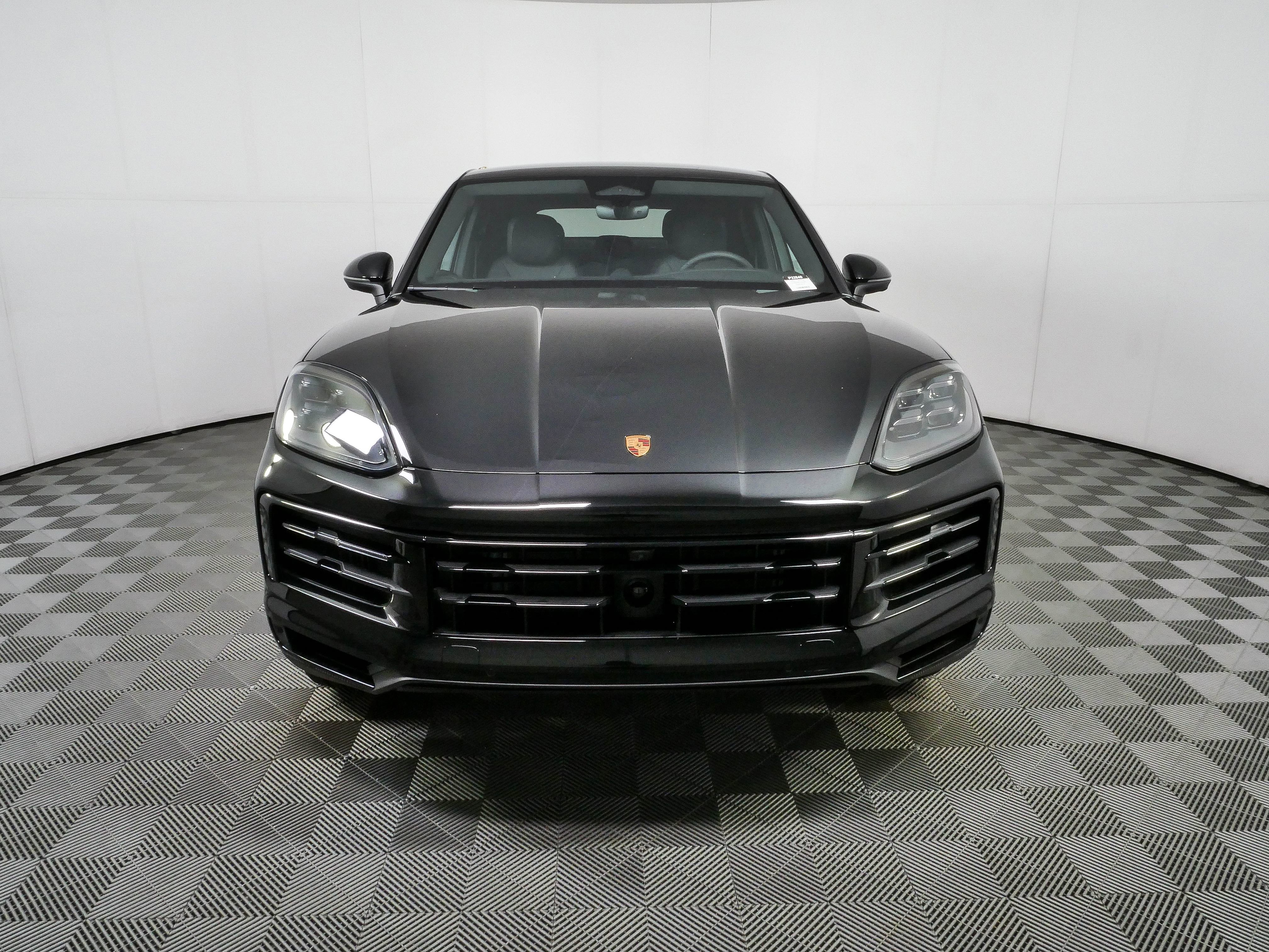 New 2026 Porsche Cayenne Coupe AWD/4WD image 38