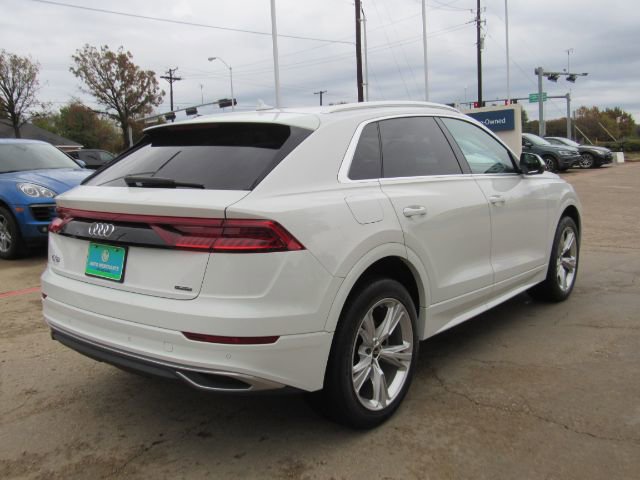 Used 2022 Audi Q8 Premium image 8