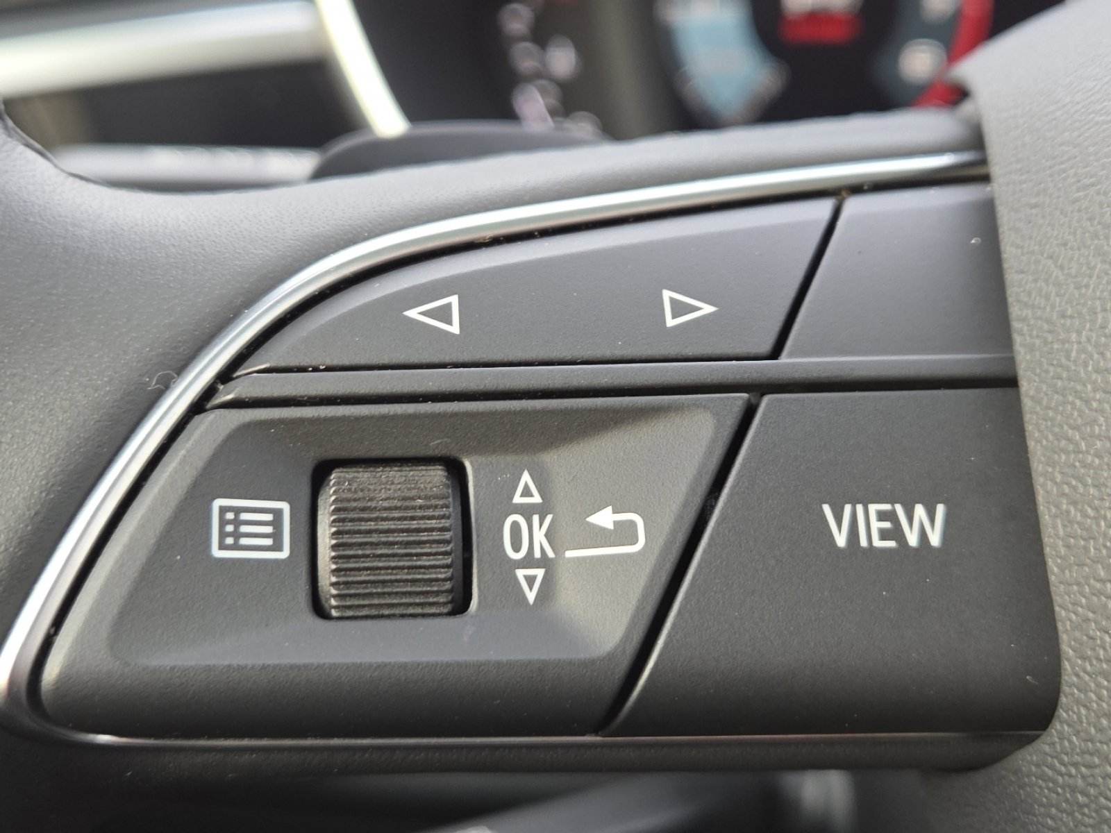 Used 2025 Audi Q3 2.0T Premium image 34