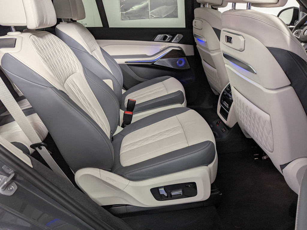 Certified 2024 BMW X7 xDrive40i w/ Executive Package AWD/4WD image 46