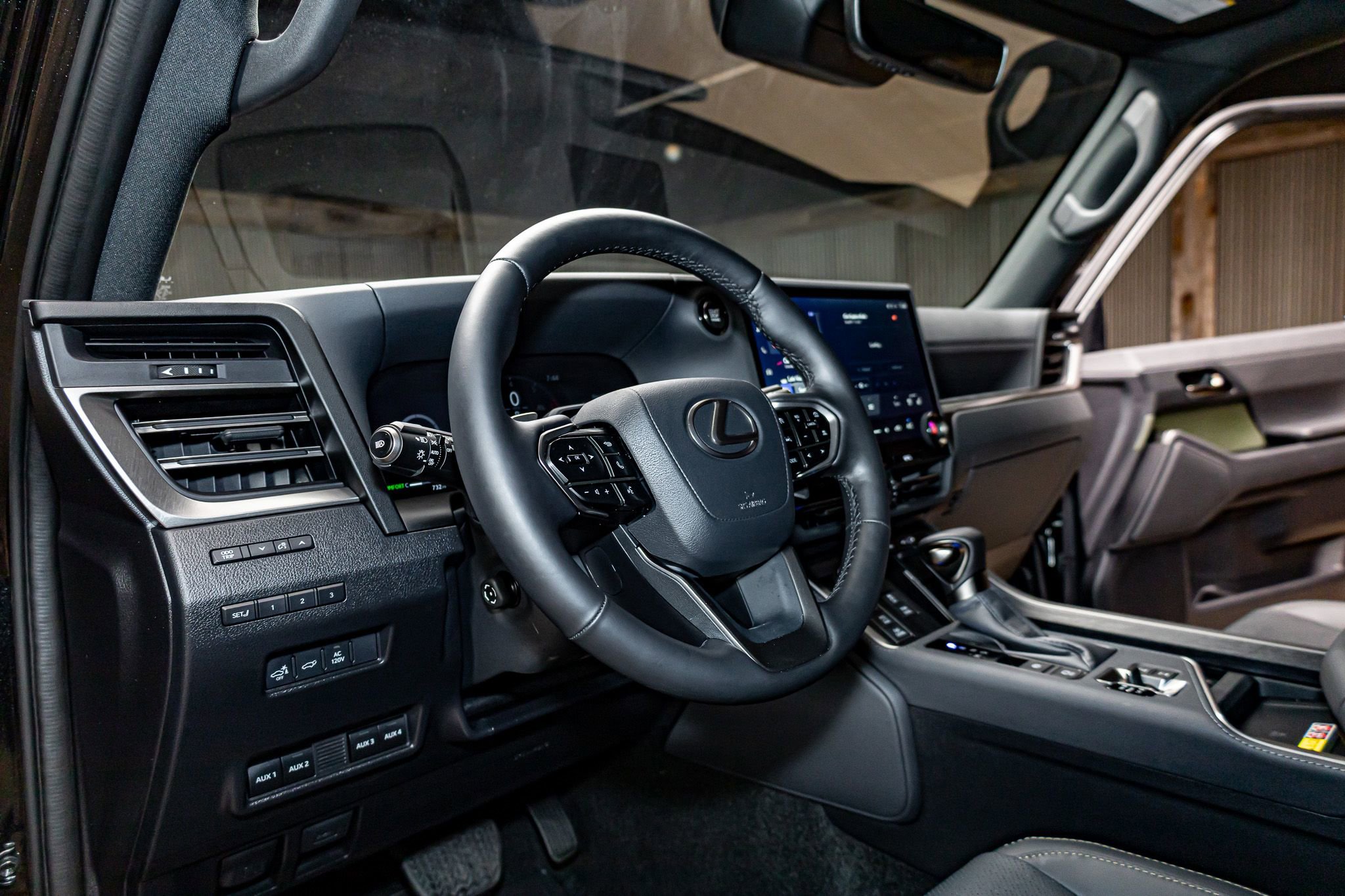 Used 2025 Lexus GX 550 image 17