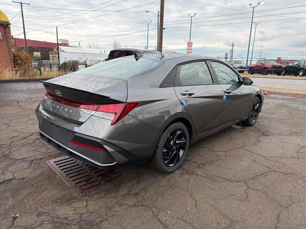 New 2026 Hyundai Elantra Sport image 7