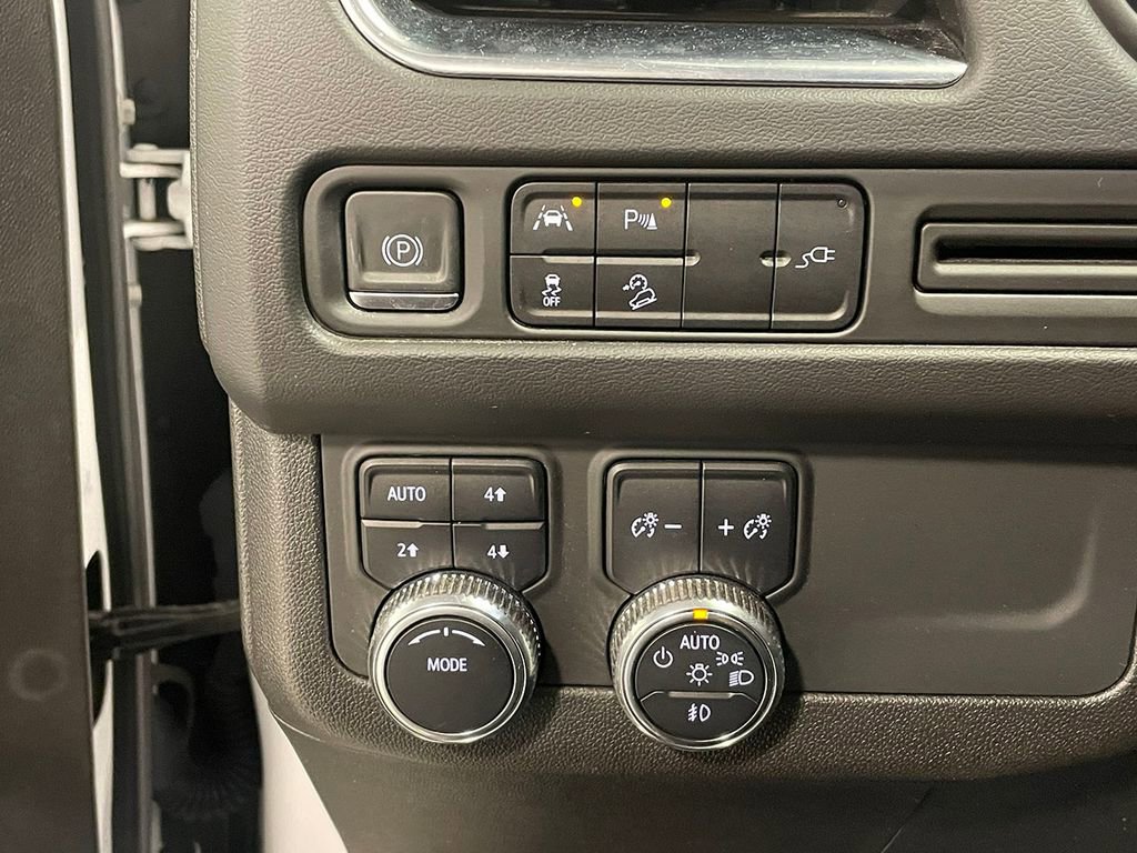 Used 2021 GMC Yukon AT4 image 24