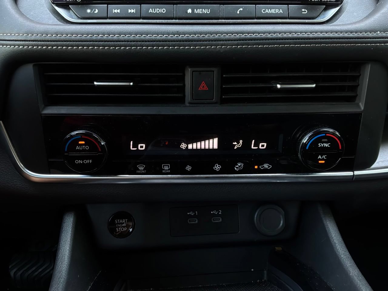 Used 2025 Nissan Rogue SV FWD image 28