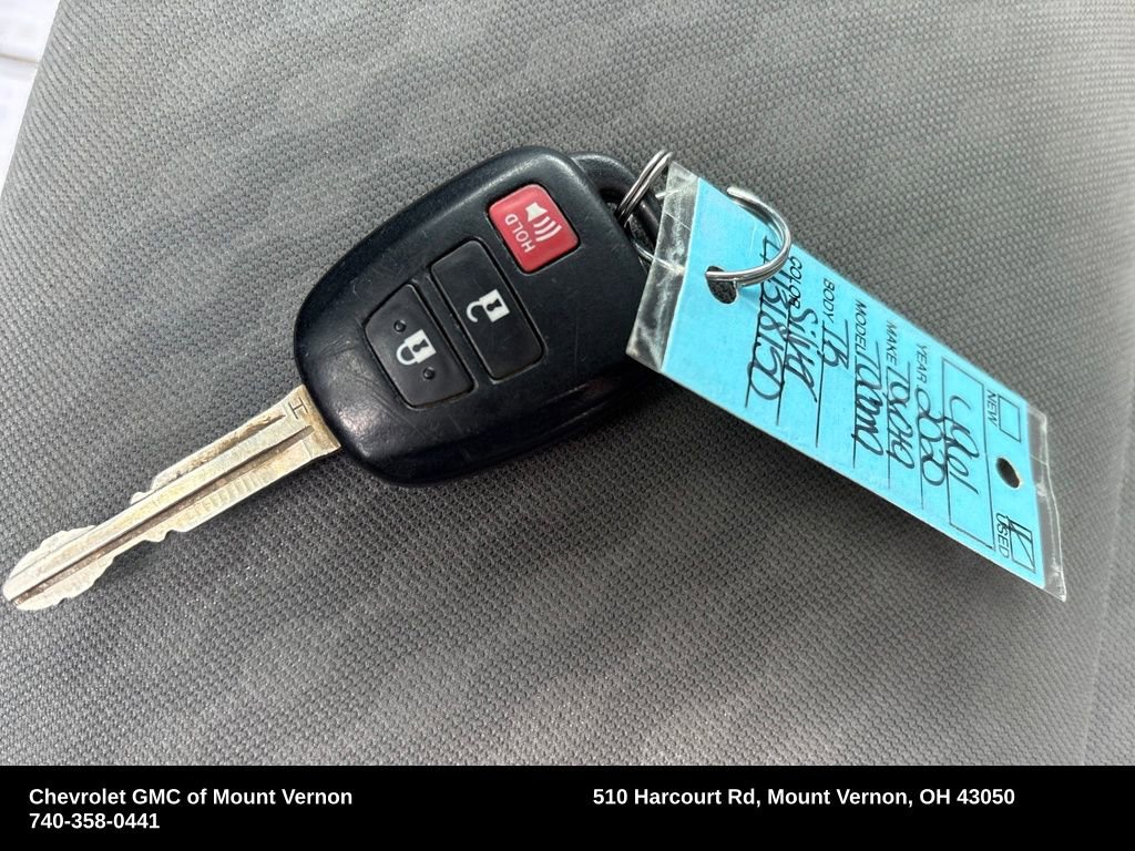 Used 2020 Toyota Tacoma SR image 28