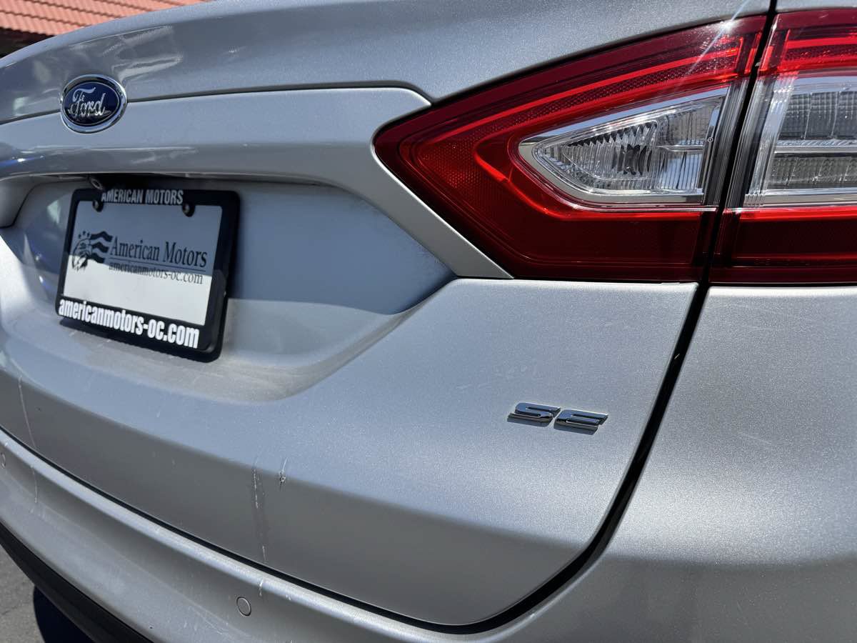 Used 2014 Ford Fusion Energi SE FWD image 15