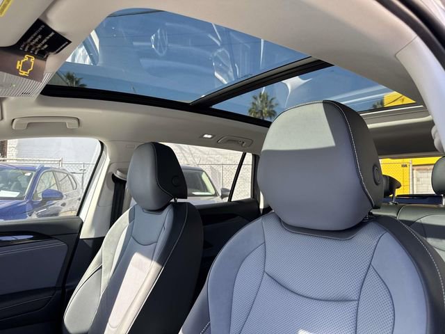 New 2026 Volkswagen Tiguan SE FWD image 15