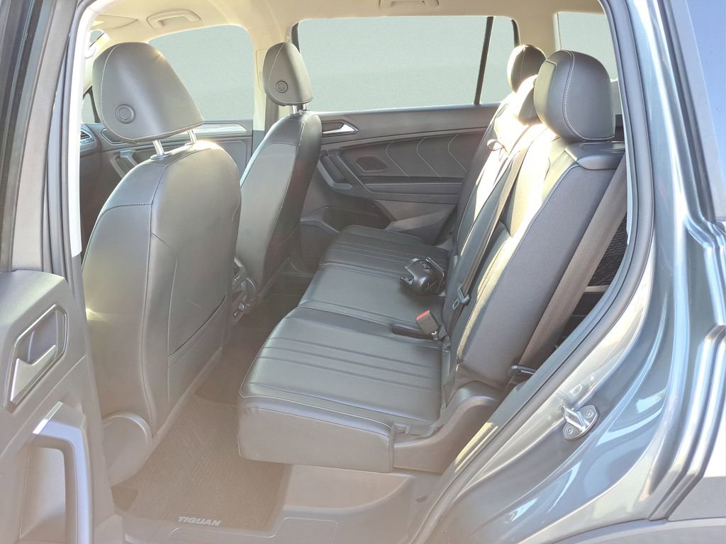 Used 2022 Volkswagen Tiguan SE image 15