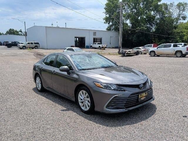 Used 2023 Toyota Camry LE FWD image 7