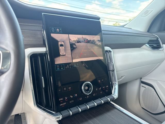 Used 2025 GMC Acadia Denali image 17