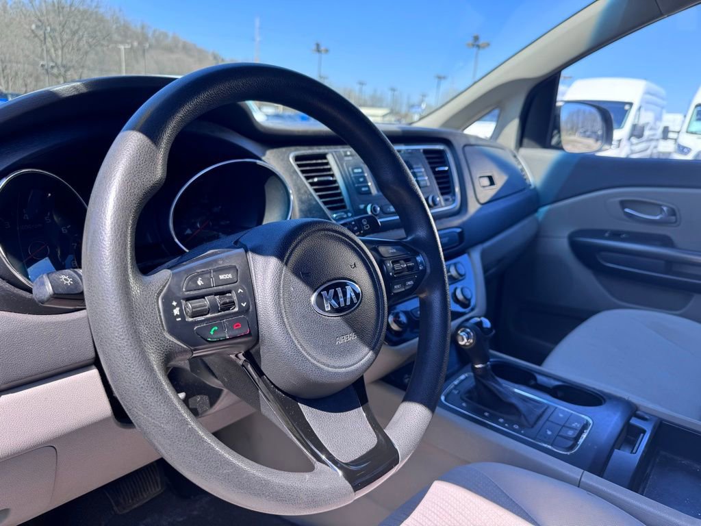 Used 2016 Kia Sedona LX w/ LX Convenience Package image 8