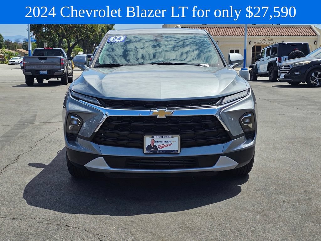Used 2024 Chevrolet Blazer LT FWD image 3