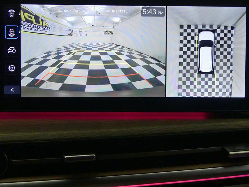 Used 2024 Hyundai Santa Fe Limited image 11