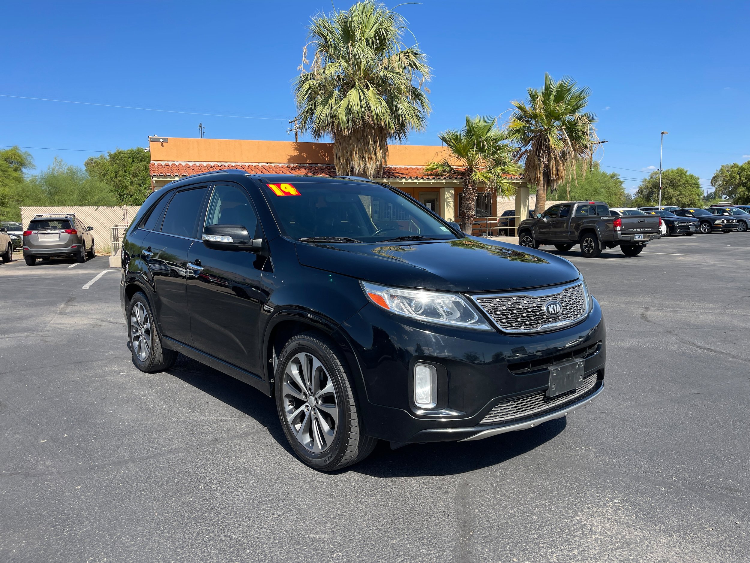 Used 2014 Kia Sorento SX w/ 3rd Row Package FWD image 7