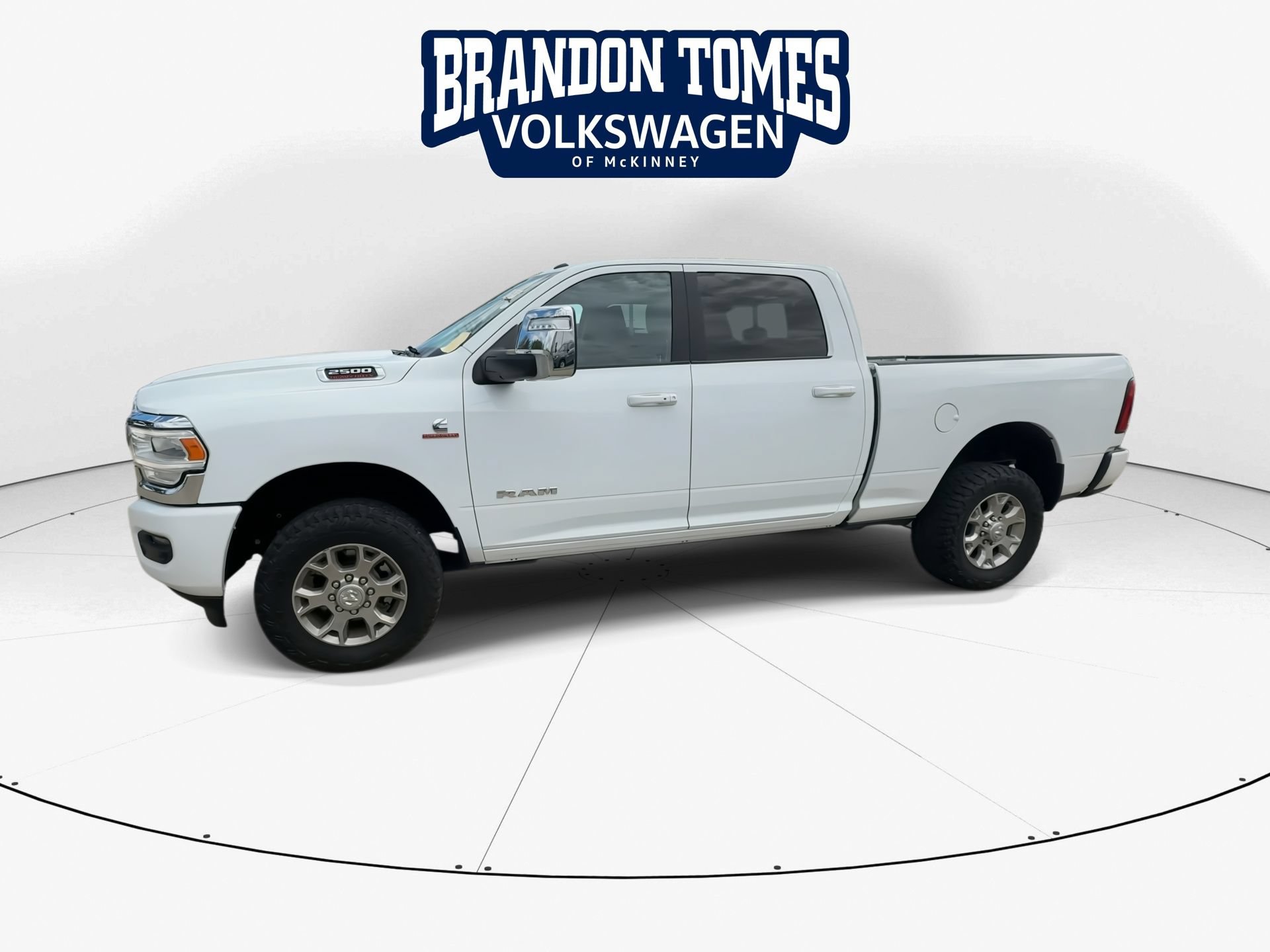 Used 2024 RAM 2500 Laramie AWD/4WD image 4
